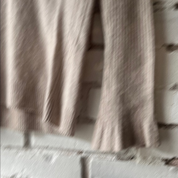 Banana Republic Women's Beige Crew Neck Sweater FILPUCCI - Picture 8 of 9